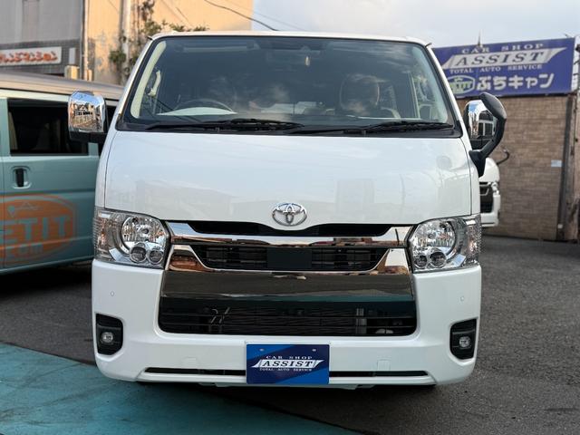 Toyota HIACE VAN 2024