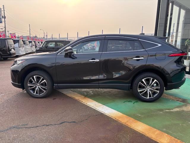Toyota HARRIER HYBRID 2023