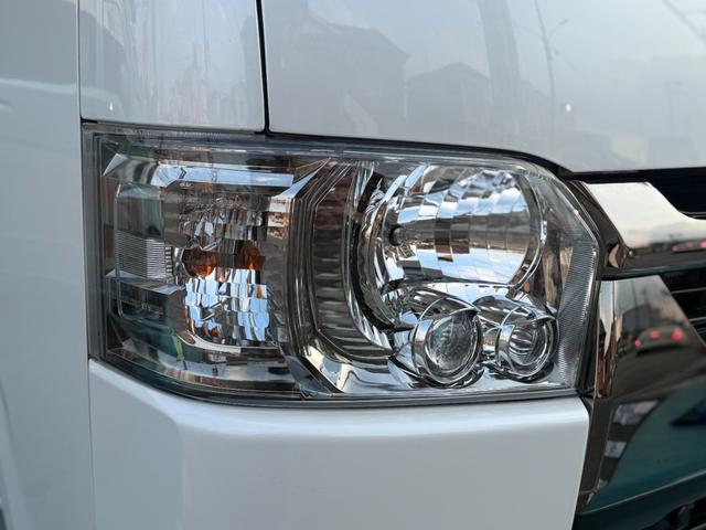 Toyota HIACE VAN 2024