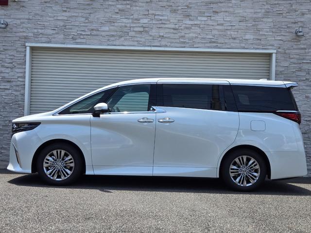 Toyota ALPHARD 2025
