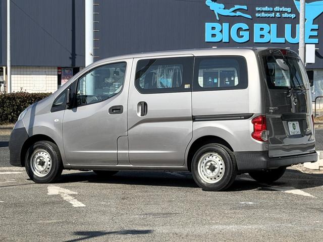 Nissan NV200 VANETTE VAN 2009
