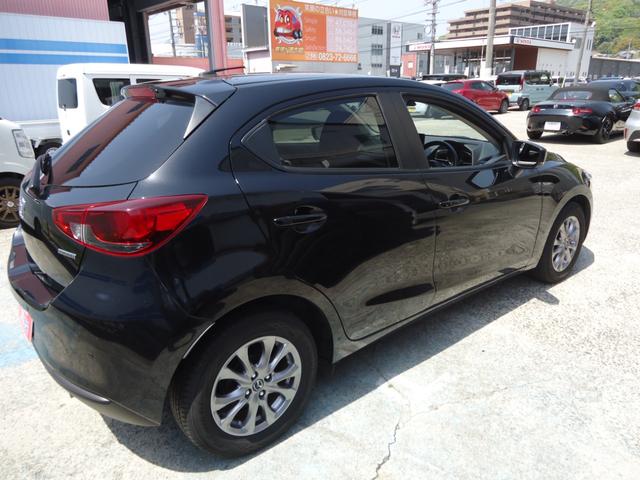 Mazda MAZDA2 2022