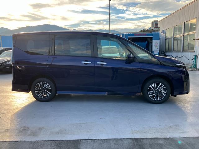 Nissan SERENA 2024