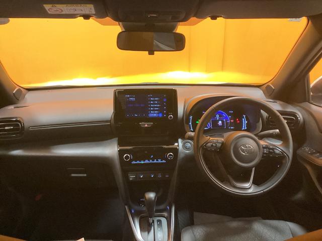 Toyota YARIS CROSS 2025