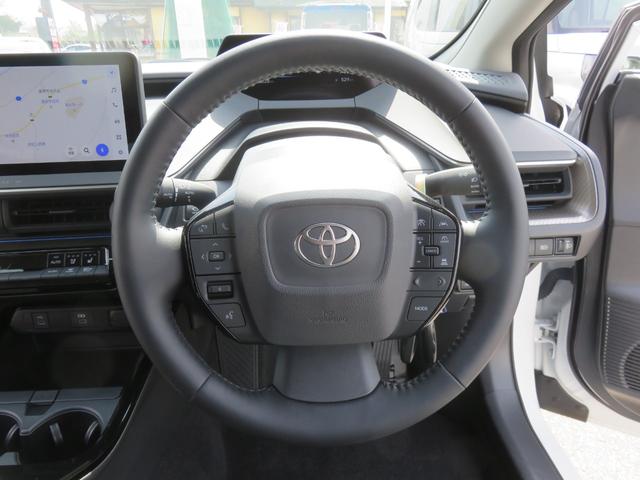 Toyota PRIUS 2024