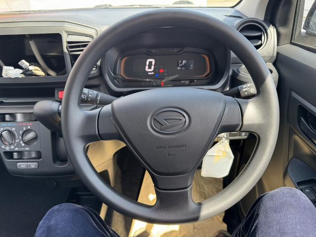 Daihatsu MIRA E:S 2024