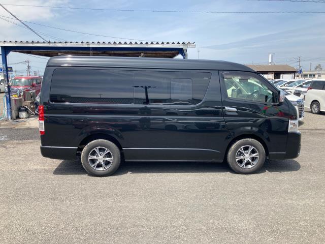 Toyota HIACE WAGON 2022