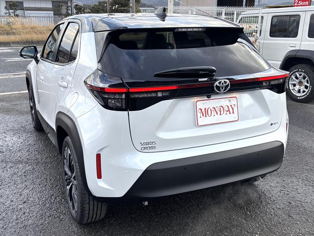 Toyota YARIS CROSS 2026