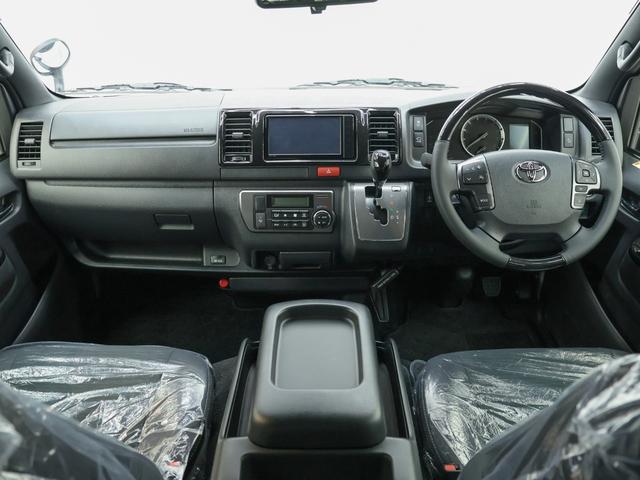 Toyota HIACE VAN 2025