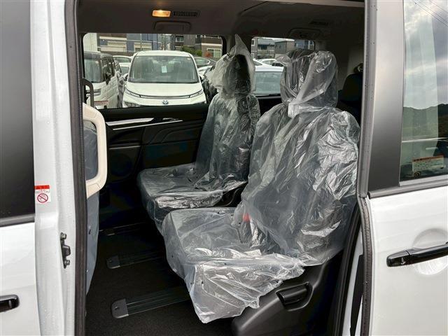 Mitsubishi DELICA D:5 2025