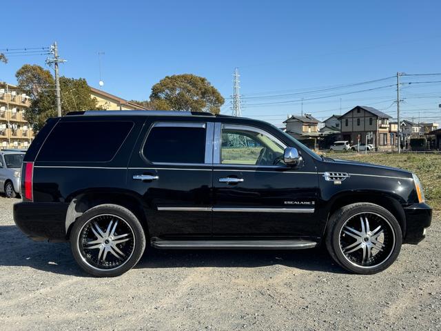 Cadillac CADILLAC ESCALADE 2012