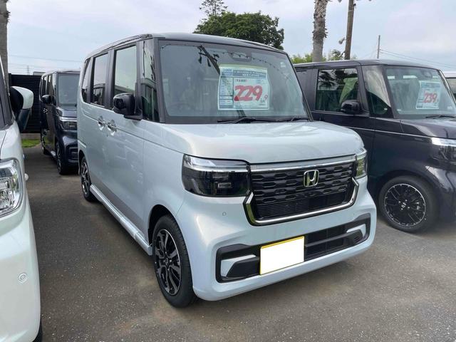 Honda N-BOX CUSTOM 2025