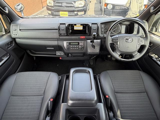 Toyota HIACE VAN 2026