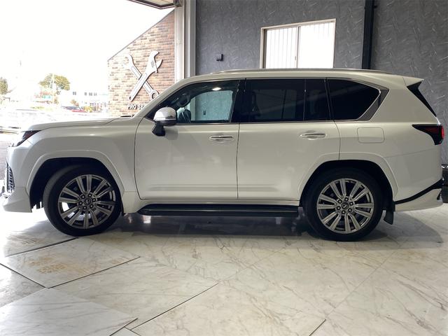 Lexus LX 2023