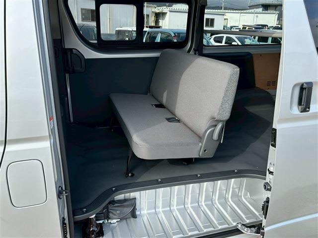Toyota HIACE VAN 2026