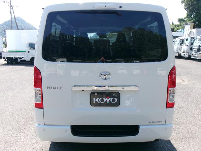 Toyota HIACE VAN 2025