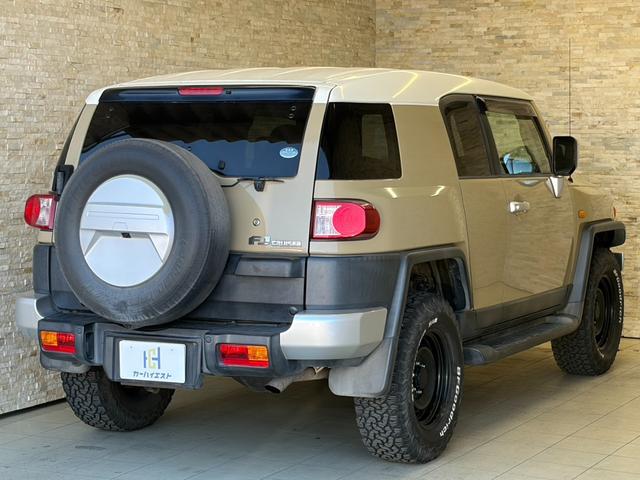Toyota FJ CRUISER 2012
