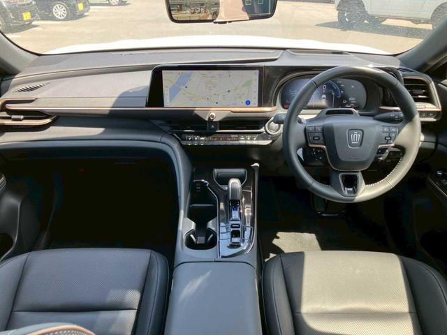 Toyota CROWN SPORT 2024