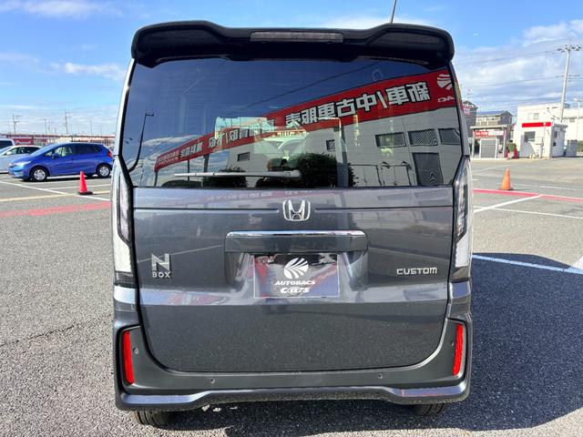 Honda N-BOX CUSTOM 2025