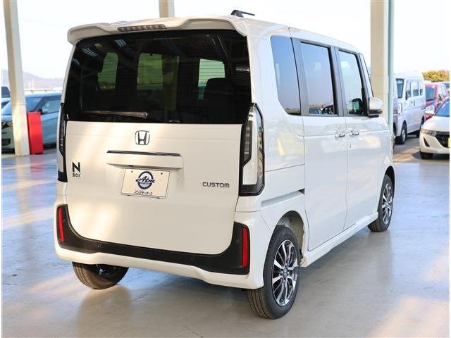Honda N-BOX CUSTOM 2025