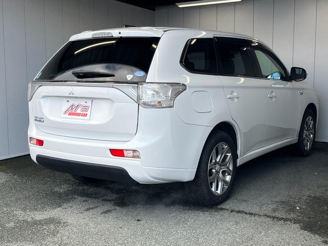 Mitsubishi OUTLANDER PHEV 2013