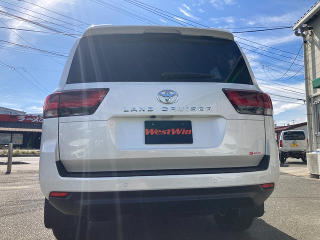 Toyota LAND CRUISER 2023