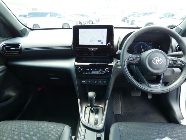 Toyota YARIS CROSS 2025