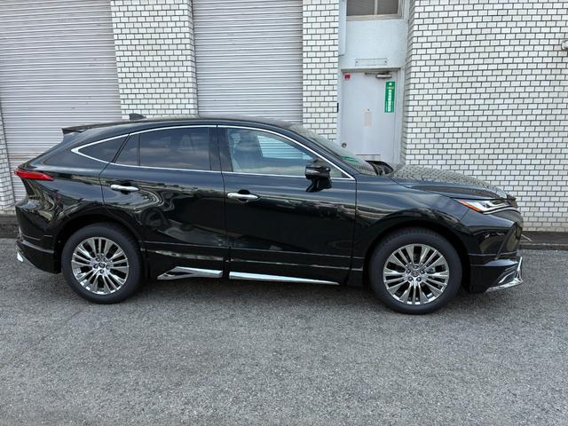 Toyota HARRIER HYBRID 2025
