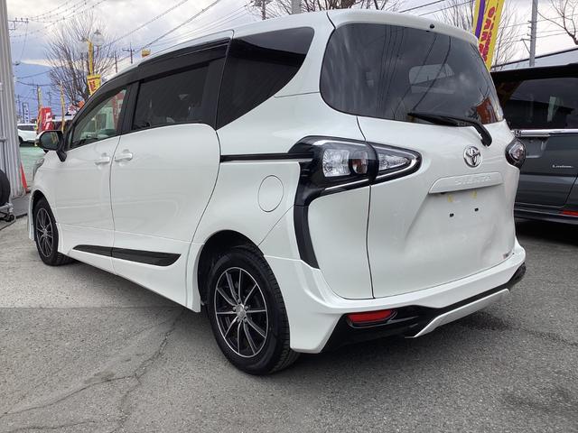 Toyota SIENTA 2019