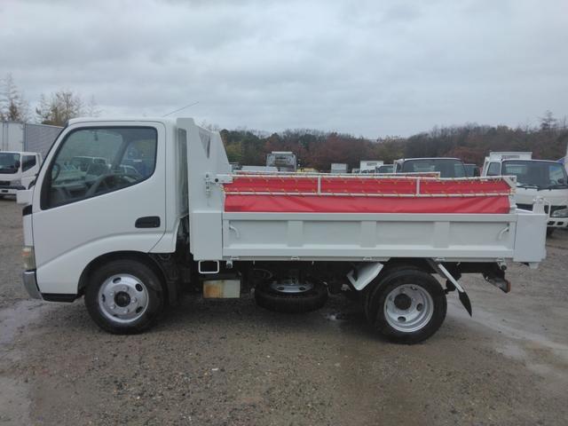 Hino DUTRO 2009