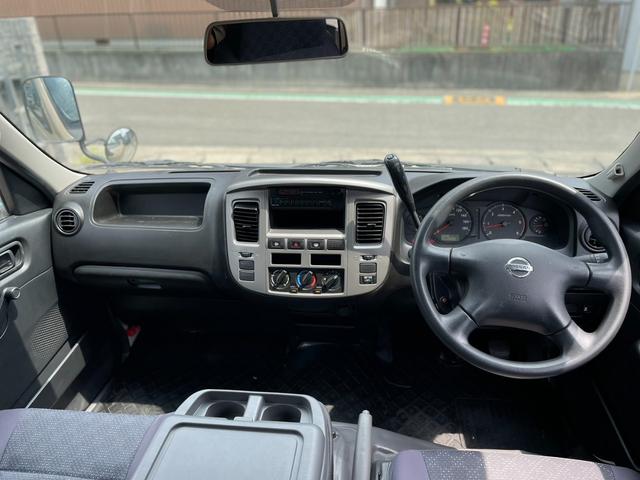 Nissan CARAVAN 2010