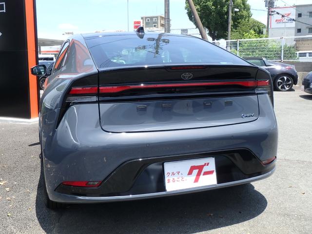 Toyota PRIUS 2025