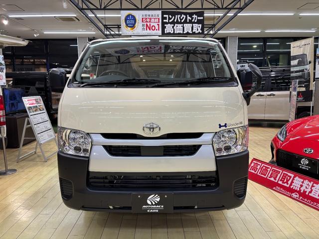 Toyota HIACE VAN 2026