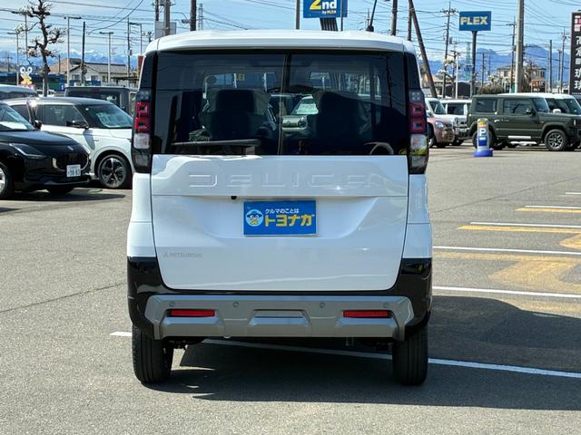 Mitsubishi DELICA MINI 2026