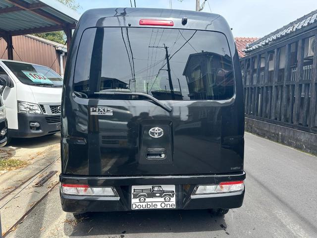 Toyota PIXIS VAN 2018