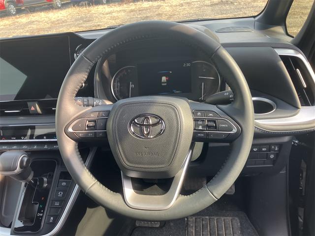 Toyota VOXY 2025