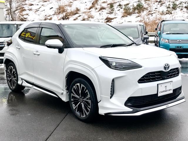 Toyota YARIS CROSS 2024