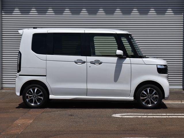 Honda N-BOX CUSTOM 2024