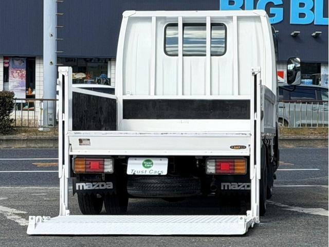 Mazda TITAN TRUCK 2004