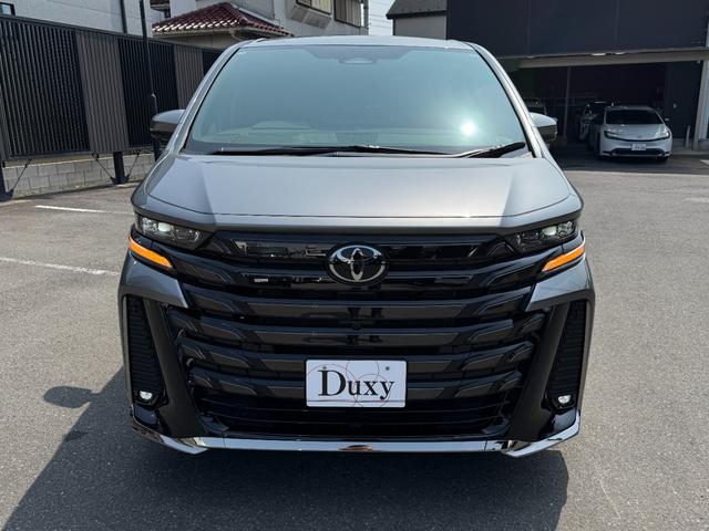 Toyota VELLFIRE HYBRID 2026