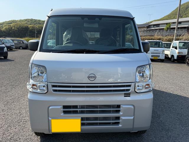 Nissan NV100 Clipper Van 2025