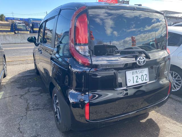 Toyota SIENTA 2025