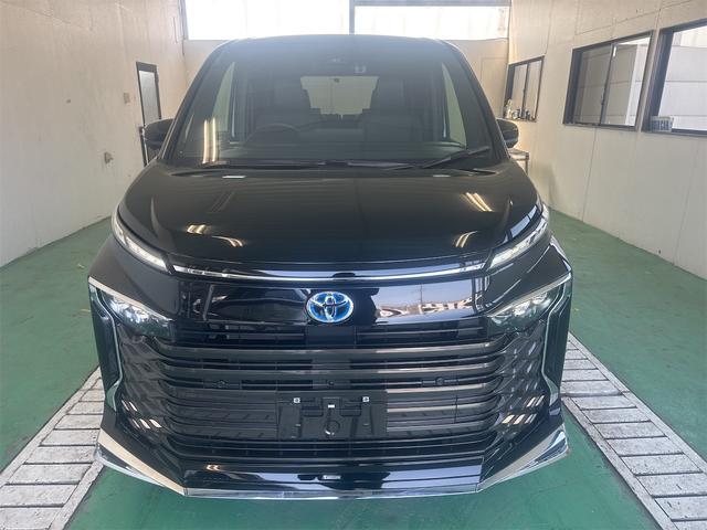 Toyota VOXY 2025