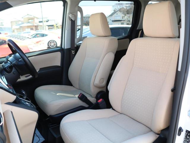 Toyota NOAH 2016