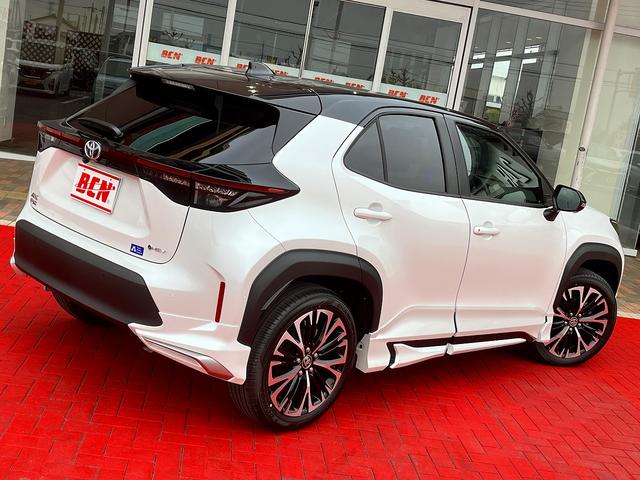 Toyota YARIS CROSS 2026