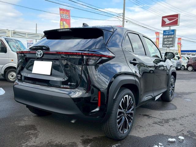 Toyota YARIS CROSS 2026