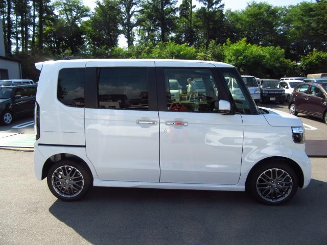 Honda N-BOX CUSTOM 2025