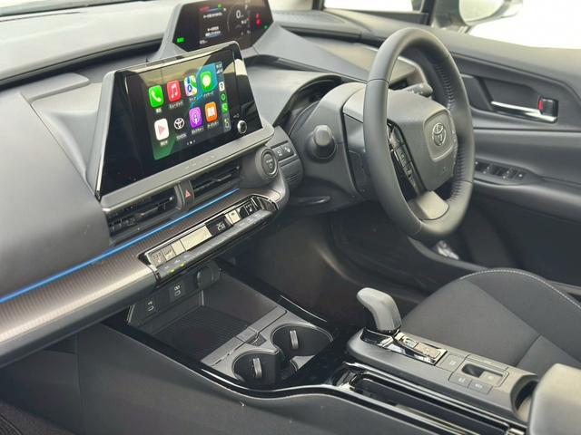 Toyota PRIUS 2025