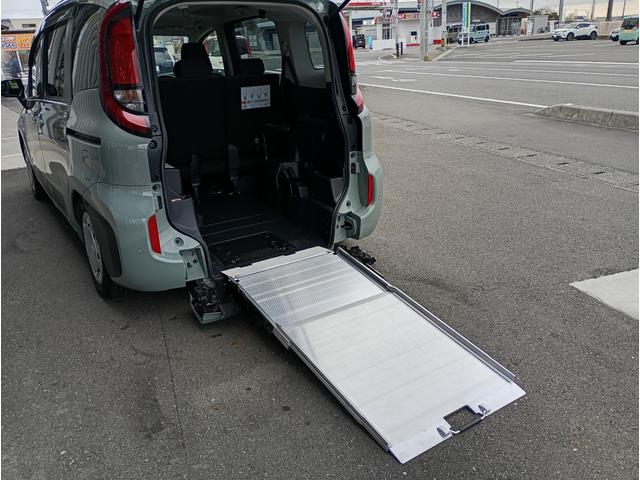 Toyota SIENTA 2024