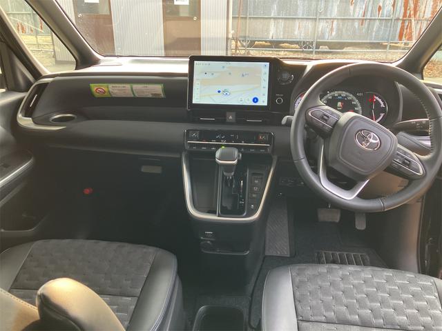 Toyota VOXY 2025